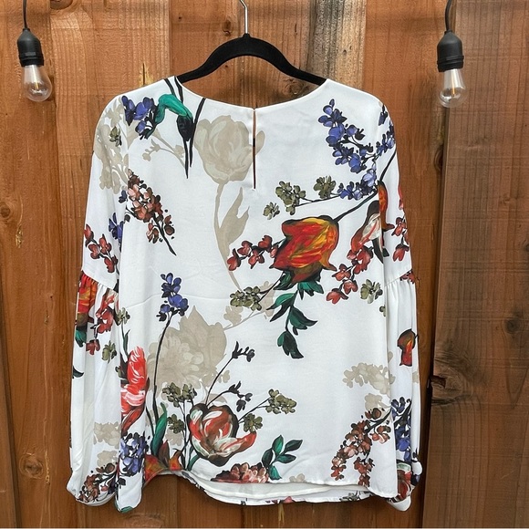 NWT Express floral top - Picture 3 of 8